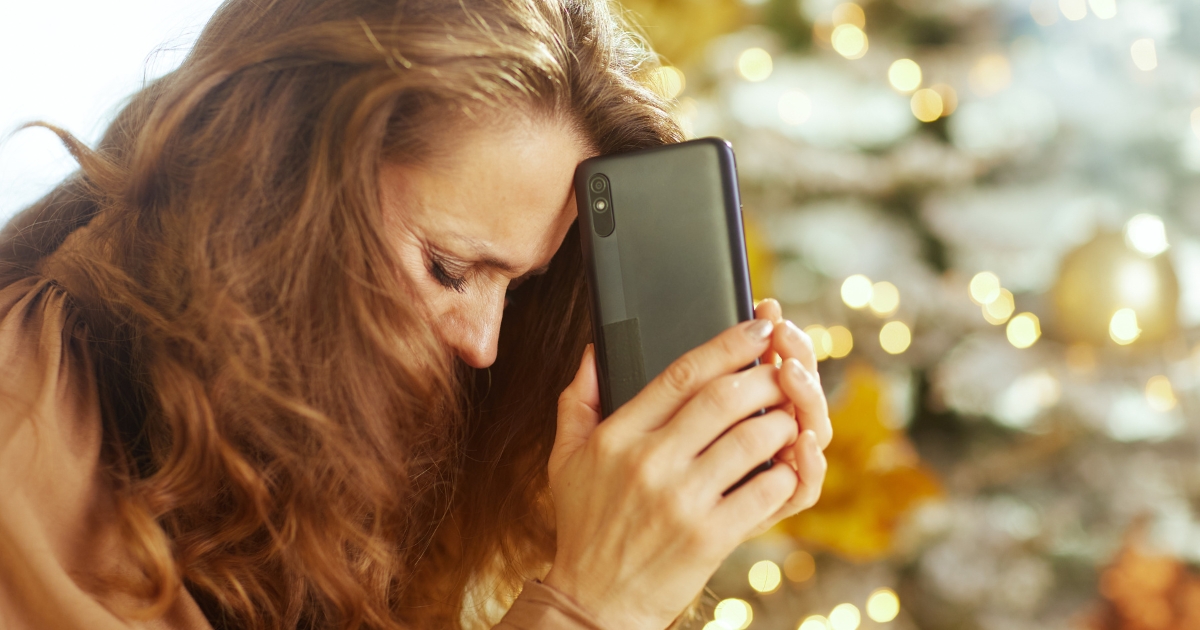 Breakups Over The Holidays_ How To Stay Cheerful - Mature Singles Finding Love Breakups Over The Holidays_ How To Stay Cheerful