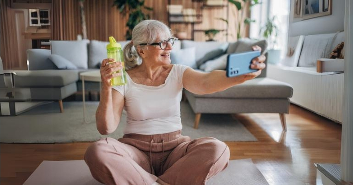 Online Dating Etiquette: When to Meet in Real Life