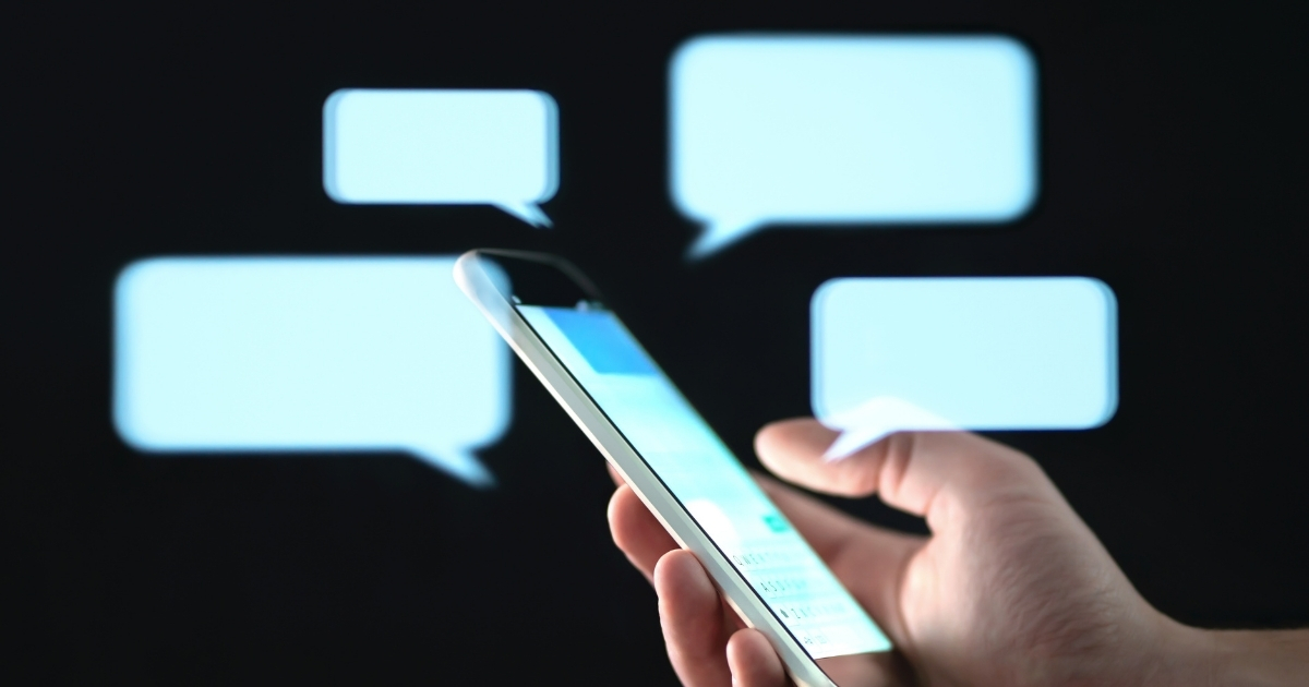 Decoding Texts_ Understanding the Subtleties of Digital Communication - Mature Singles Finding Love Decoding Texts: Understanding the Subtleties of Digital Communication