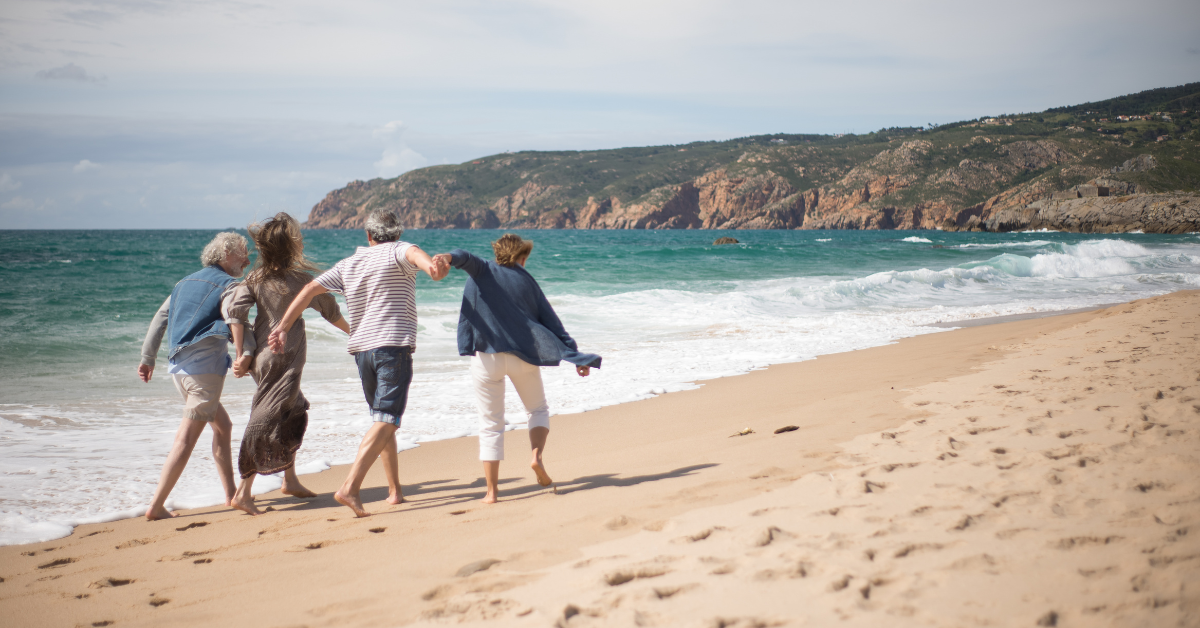 In-content_Love on the Beach_ Dating Lessons Mature Singles Can Learn from Baywatch