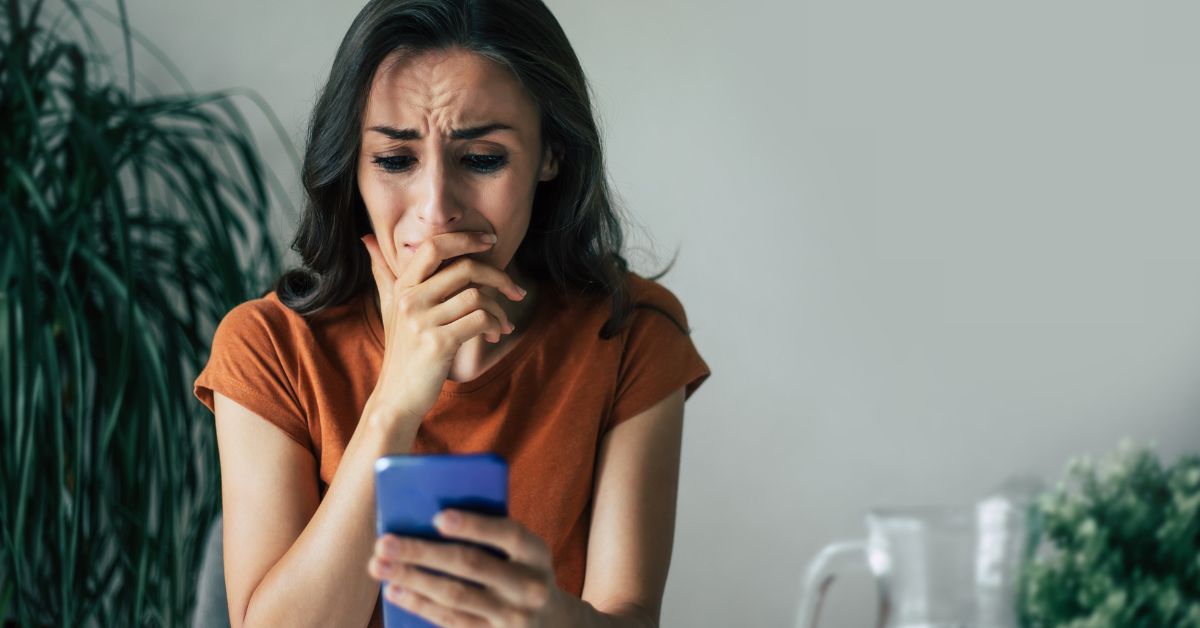 In-content_Should You Break Up With Someone Over Text Message - Mature Singles Finding Love In-content_Should You Break Up With Someone Over Text Message
