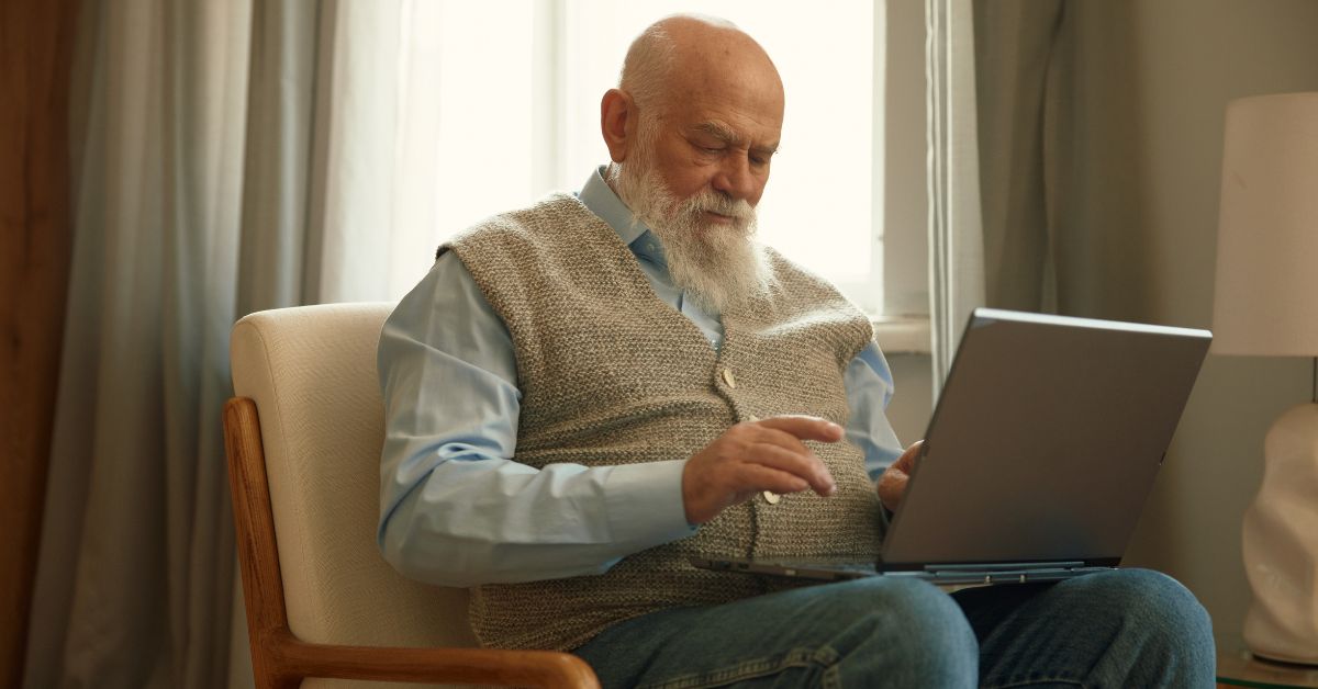 In-content_Social Media Dos and Dont When Dating - Mature Singles Finding Love In-content_Social Media Dos and Dont When Dating