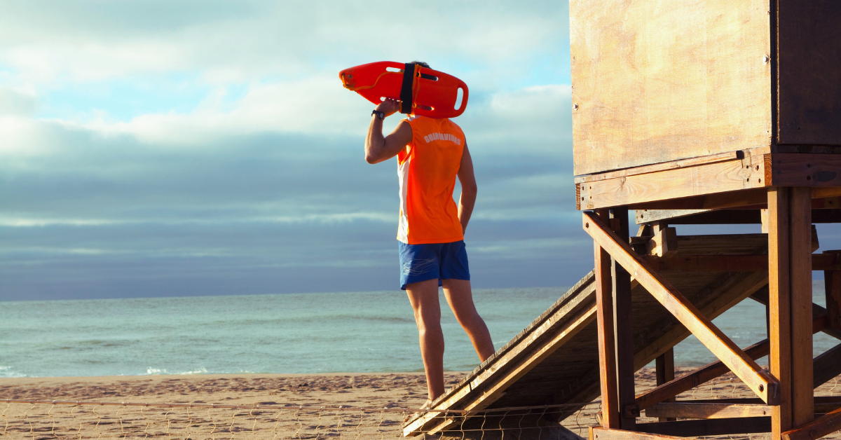 Love on the Beach_ Dating Lessons Mature Singles Can Learn from Baywatch - Mature Singles Finding Love Love on the Beach_ Dating Lessons Mature Singles Can Learn from Baywatch