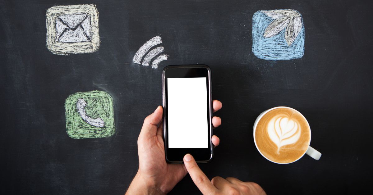 Social Media Dos and Dont When Dating - Mature Singles Finding Love Social Media Dos and Dont When Dating