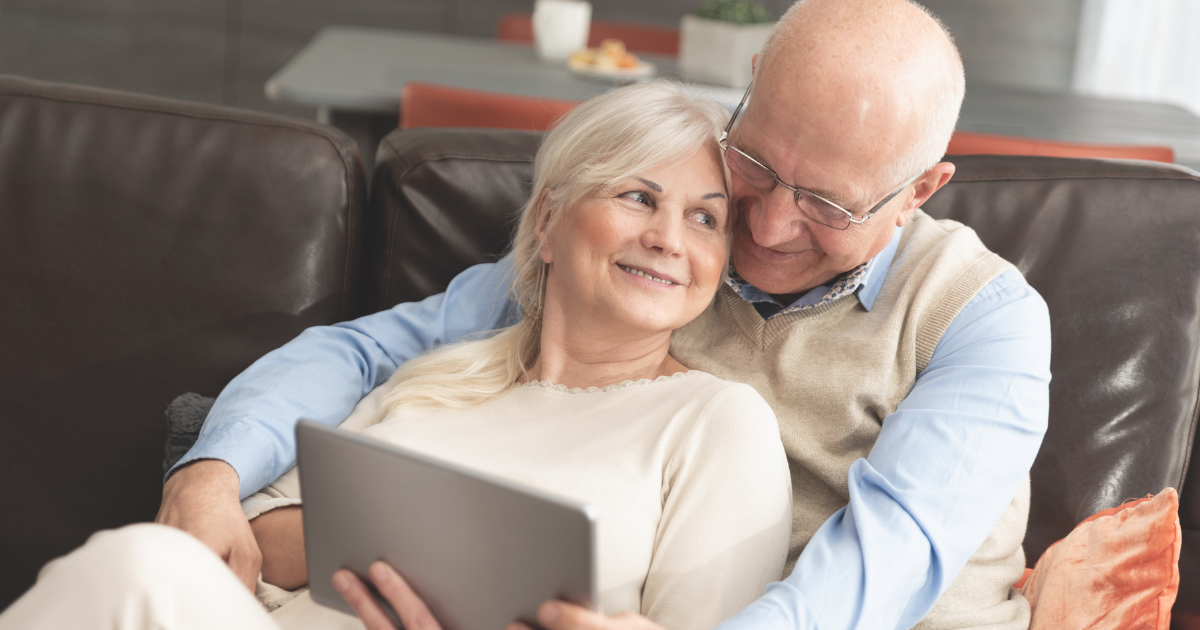 The Impact of Social Media on Dating and Relationships - Mature Singles Finding Love Navigating Love in the Digital Age: "The Impact of Social Media on Modern Relationships".