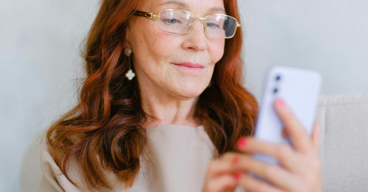 Why Older Singles Are Ditching Traditional Dating Rules